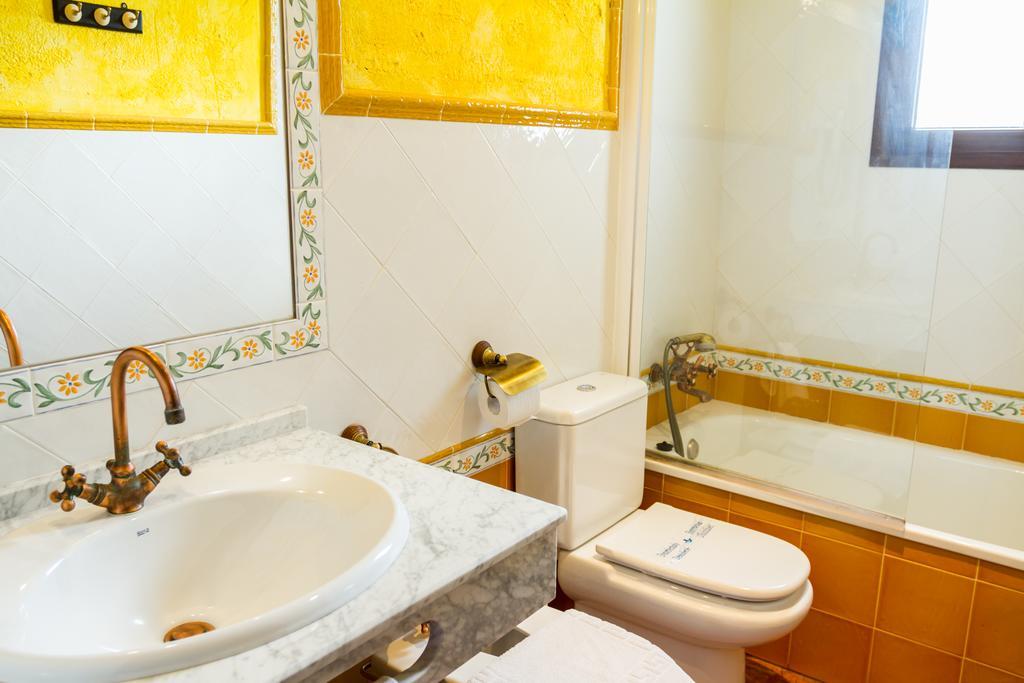 Aparthotel Rural 12 Canos Galaroza Eksteriør bilde